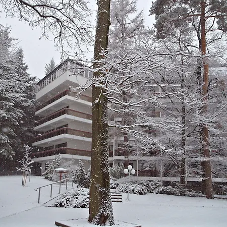 Lövér Hotel 3*