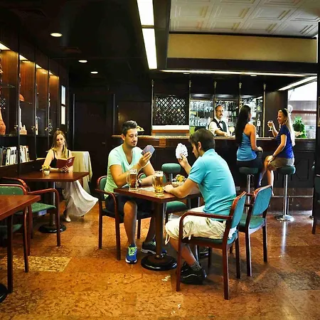 索普隆情人酒店 3*