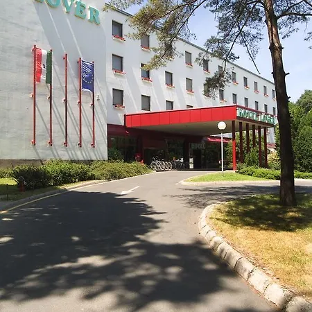 Szálloda Lövér 3*
